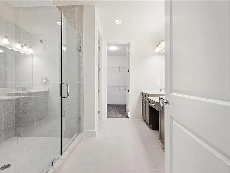 12546 Gross Pointe Dr — Photo 9