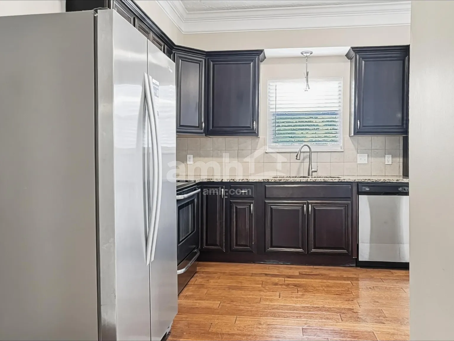 3 bed, 2.5 bath, 2184 sqft, $2,690 — Photo 3