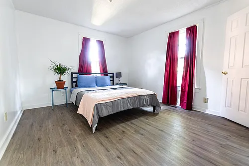 835 Custer St #3 Photo 1