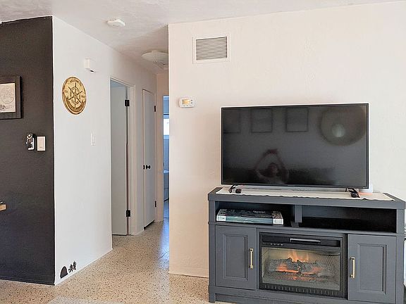 3rd image of 3765 Cardinal Blvd