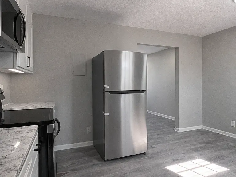 Fisher St Apartments — Photo 4