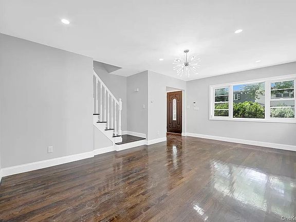 3rd image of 17826 Zoller Road