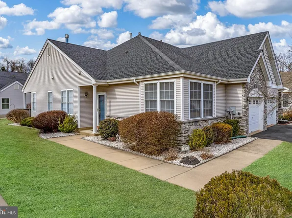 83 Burholme Dr, Hamilton, NJ 08691