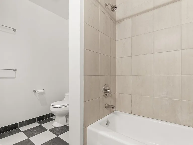 420 NW 11th Ave #506 — Photo 29