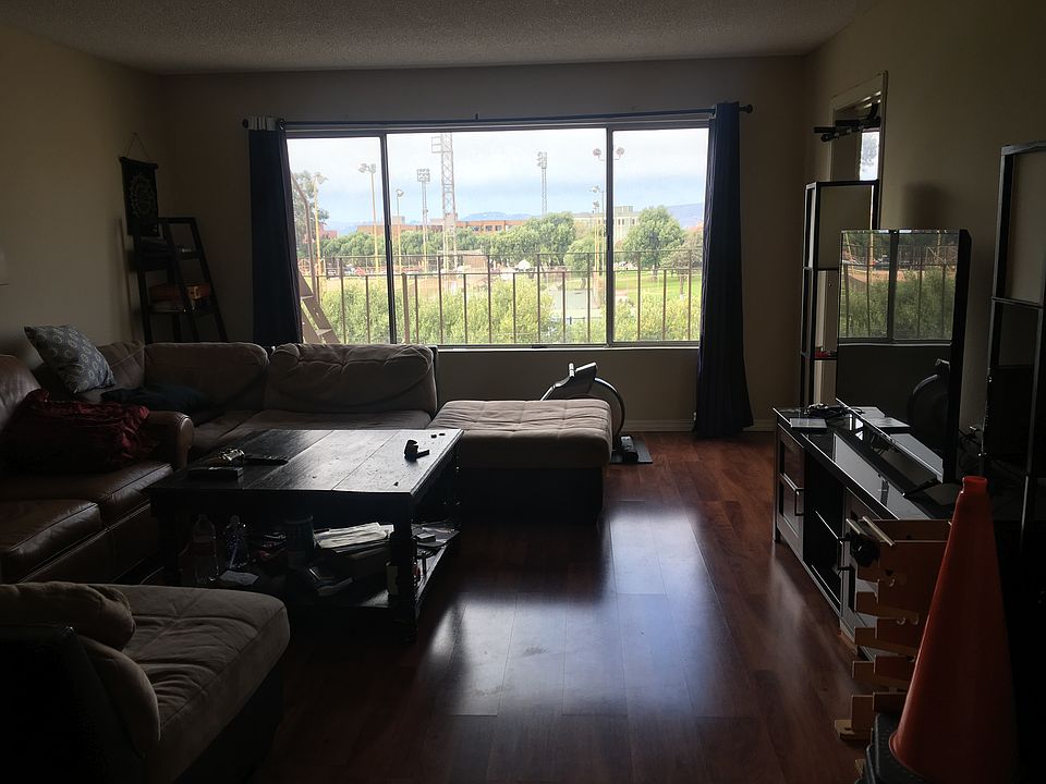 1st image of 1721 Chestnut St APT 204
