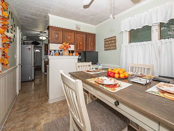 5th image of 651 Alice St