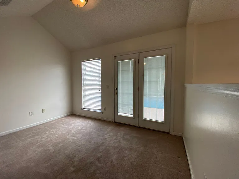 1835 Lawnwoods Dr — Photo 5