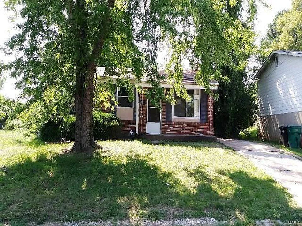 10127 Castle Dr photo 1