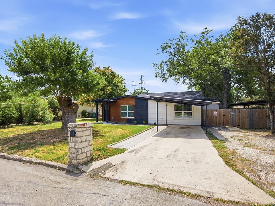 1st image of 526 SPRINGWOOD LN