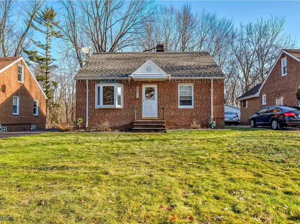 467 Erie Rd, Eastlake, OH 44095