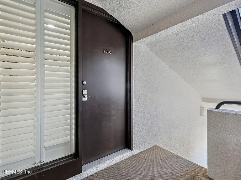 756 Spinnakers Reach Dr — Photo 6
