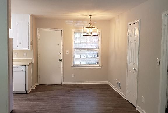 3rd image of 418 Dogwood Ln #B