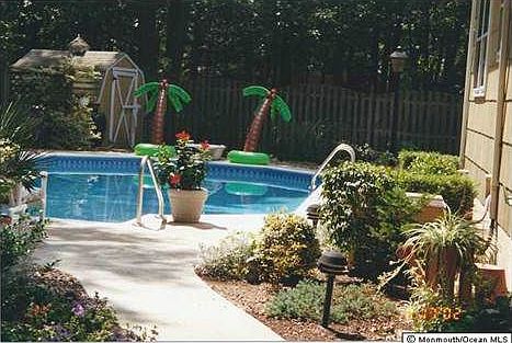 4th image of 507 Oak Hill Ct