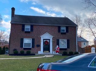 17 Hawthorne Ln, Bryn Mawr, PA 19010