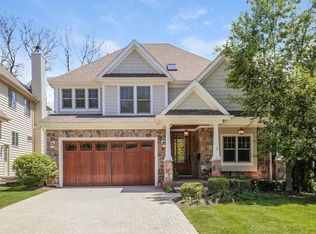 1112 N Main St, Naperville, IL 60563