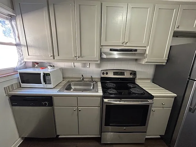 141 Grape St NE #10 — Photo 4