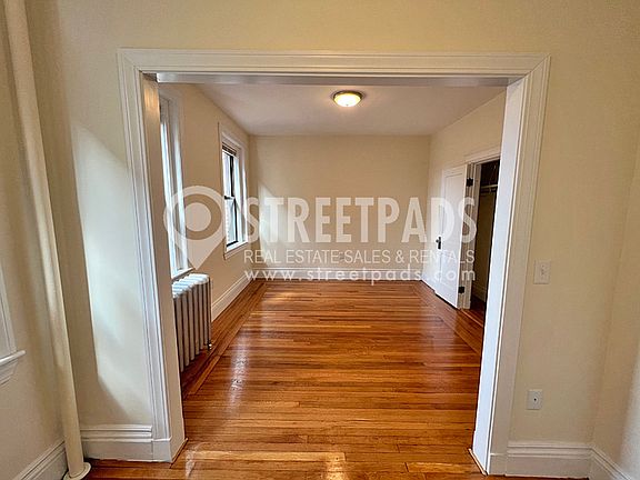 4th image of 83 Park Dr #22