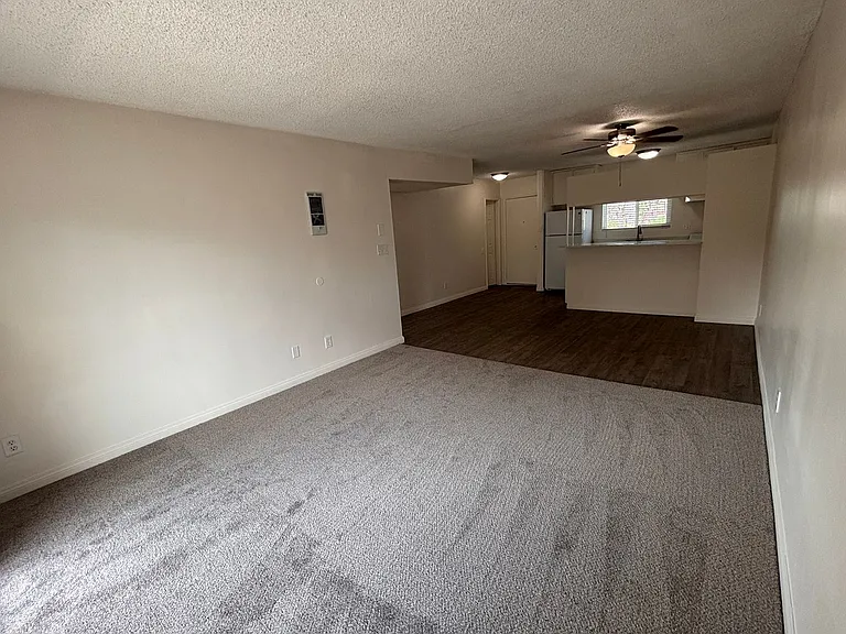 University Terrace Apartments — Photo 51