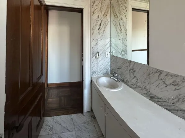 560 Dean Street image 10 of 15