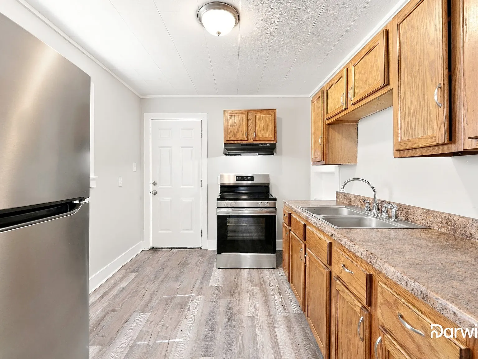 3 bed, 1.0 bath, 864 sqft, $1,060 — Photo 4