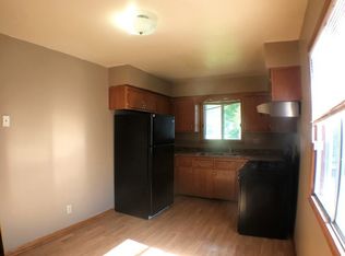 4141 W Calumet Rd, Milwaukee, WI 53209