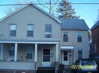 16 Spruce St, Dover, NJ 07801