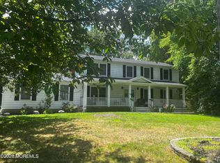 92 Quail Ln, Freehold, NJ 07728