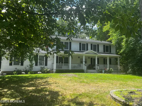 92 Quail Ln, Freehold, NJ 07728