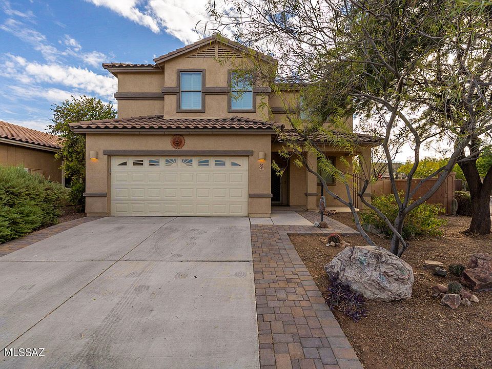 1st image of 547 W Corte Planga