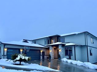 270 SW Golden Hills Dr, Pullman, WA 99163