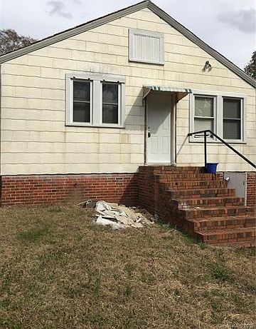 2nd image of 123 N Church St