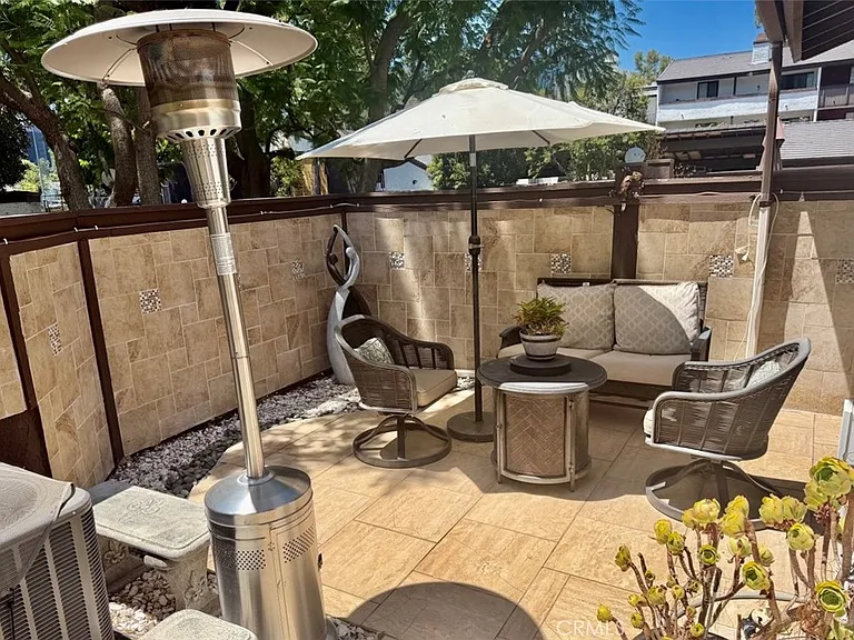 21545 Erwin St #105 — Photo 17