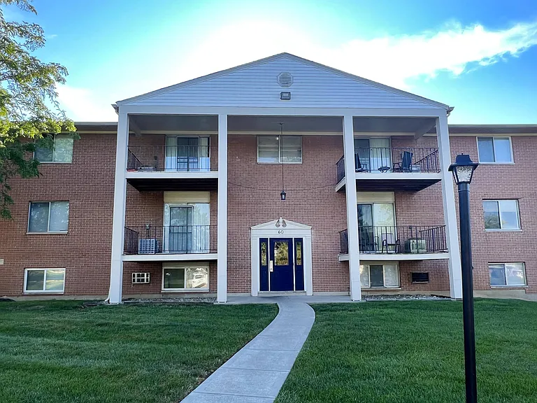 Crown Ridge Apartments — Photo 7
