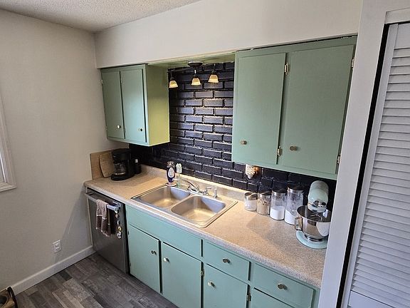 5th image of 5 Kirkwood Dr