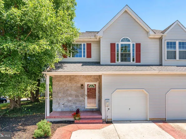 137 Shinn Cir, Wilmington, DE 19808
