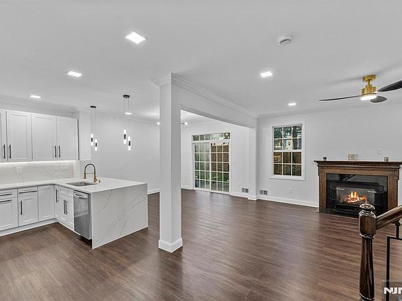 2nd image of 64 George Russell Way #36