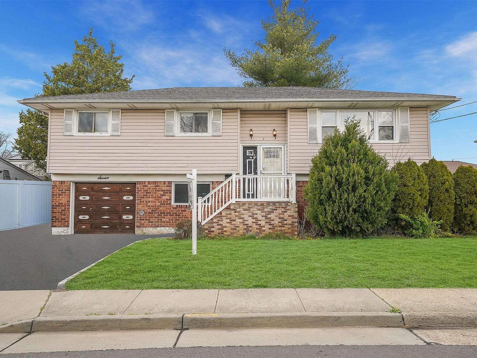 7 Gertrude Street, Hempstead, NY 11550 Zillow