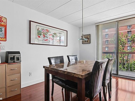 2nd image of 136-24 Maple Ave #3D
