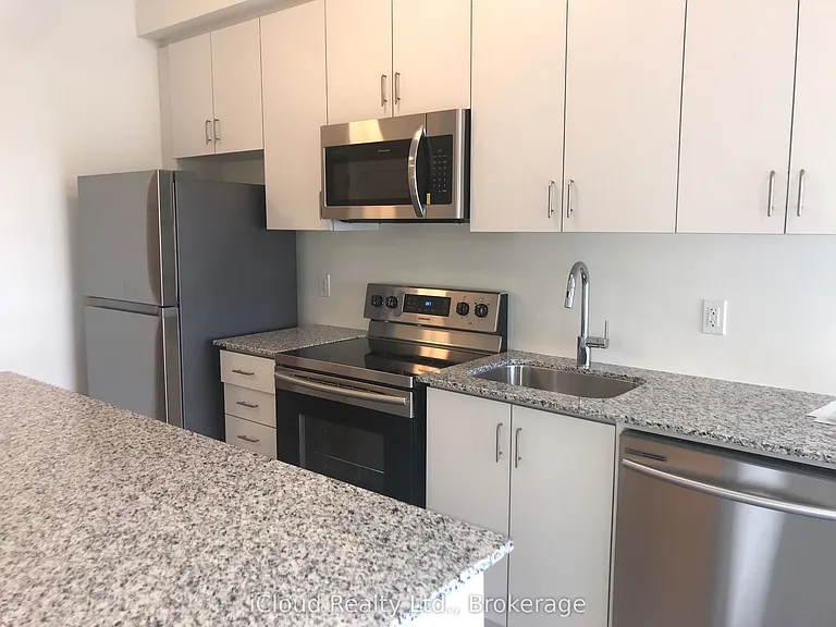 128 Grovewood Cmn #220 — Photo 6