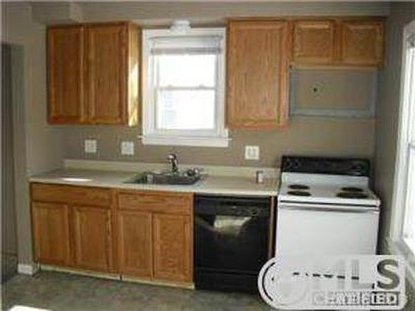 2nd image of 19661 Washtenaw St