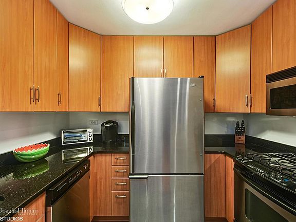 2nd image of 13 W 13th St APT 6CS