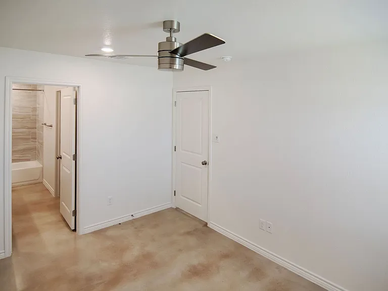 1261 Lehmann Dr #B — Photo 13