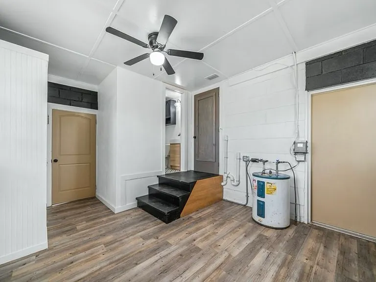 12 N Desoto Ave — Photo 30
