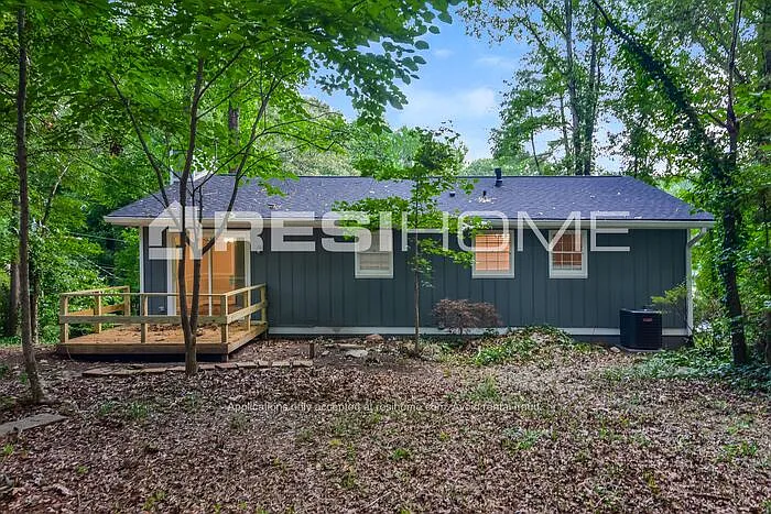 5811 Navarre Ct — Photo 15