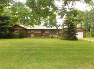 55225 Buckhorn Rd, Three Rivers, MI 49093