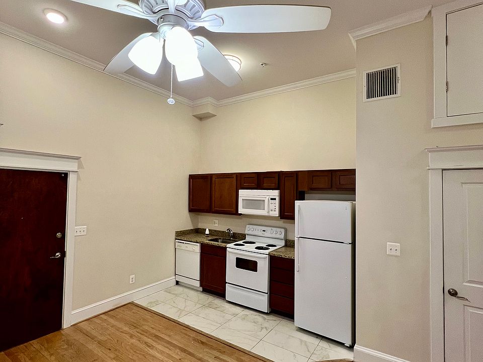 1st image of 8 Maryland Ave APT 1C