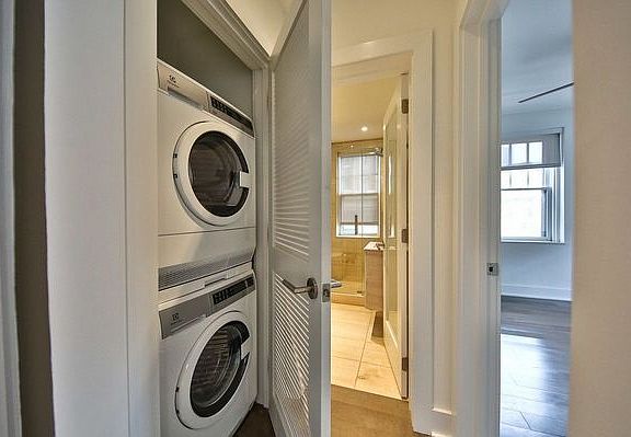 4th image of 2224 Walnut St #S401