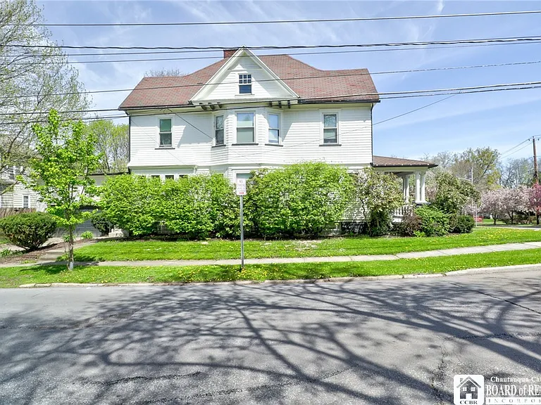 98 Forest Ave — Photo 44
