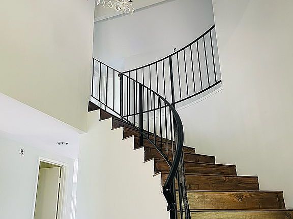 5th image of 5913 Carell Ave