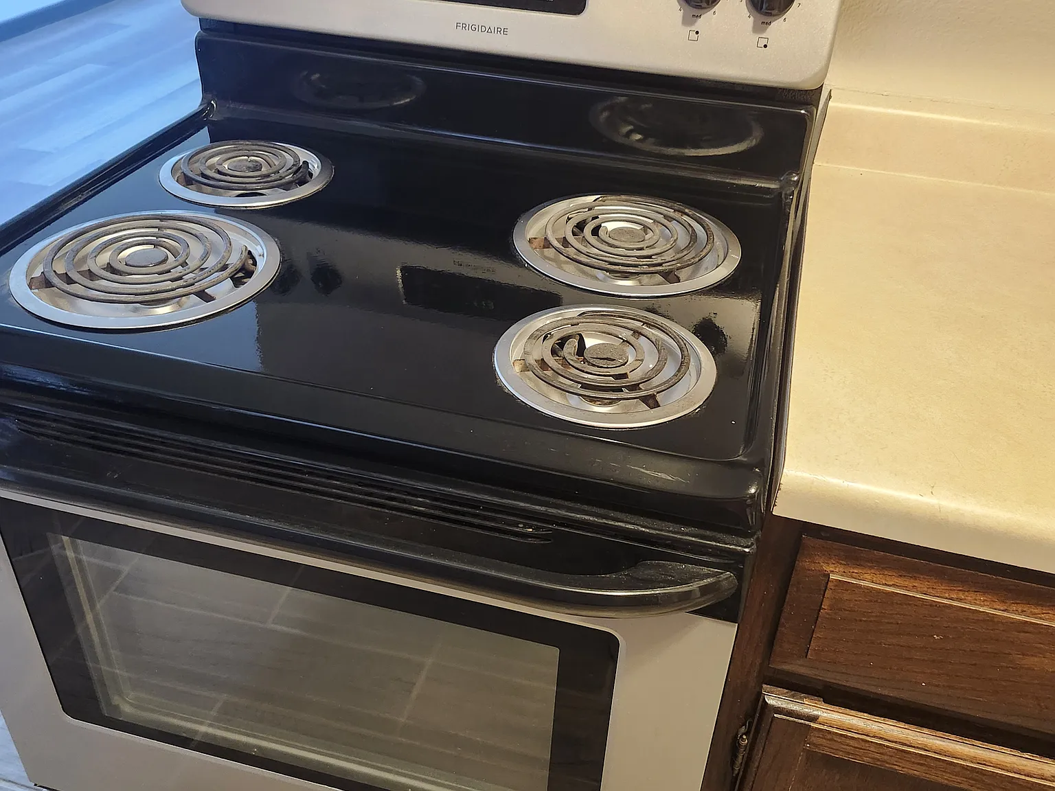 2 bed, 900 sqft, $1,000 — Photo 2